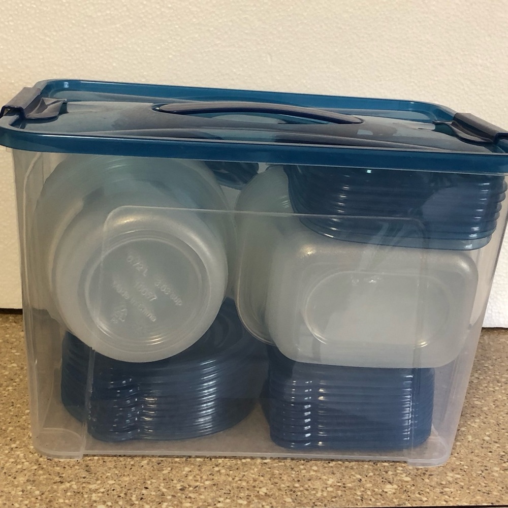 Plastic Food Storage Container 46 PCs Set with Blue Lids New